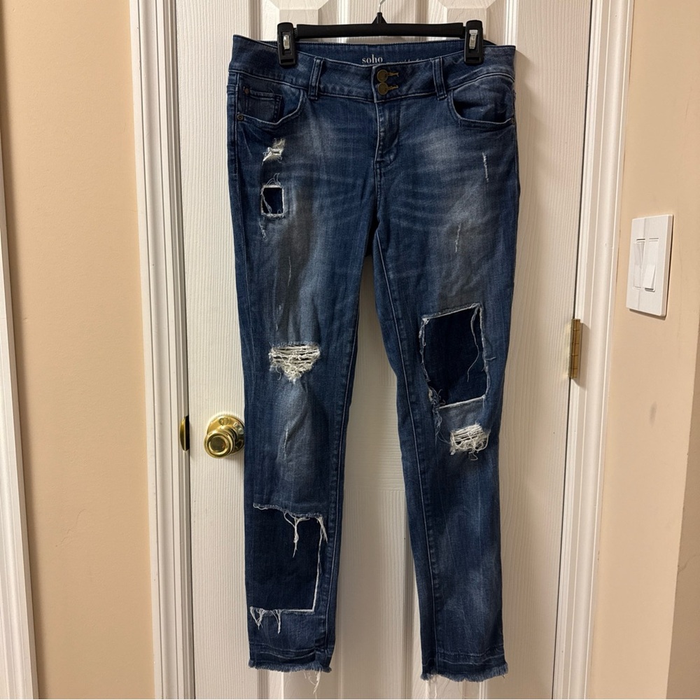 New York & Co  size 8 soho boyfriend Ankle Jeans Distressed Patches Inseam 32